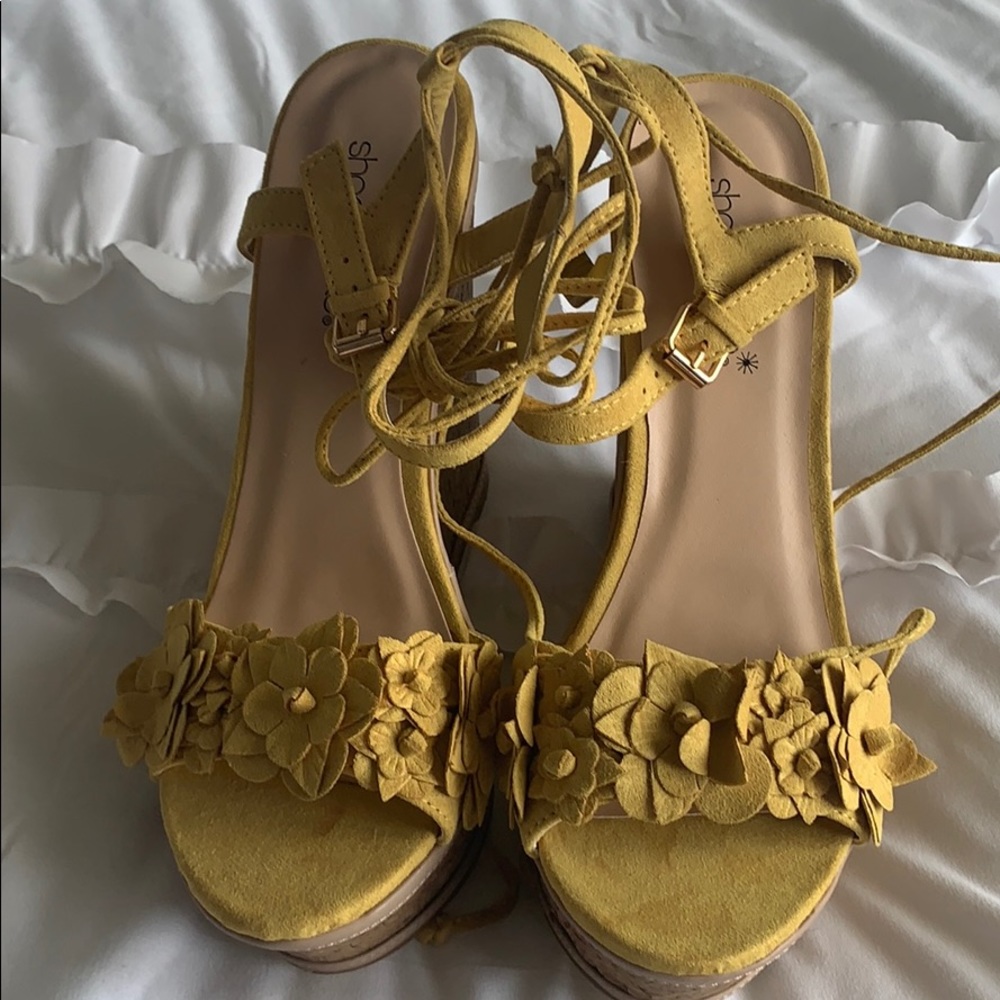 Yellow platform sandal